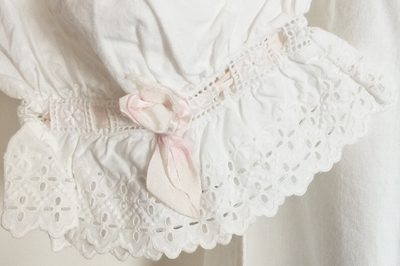 frilly.pooftie.me banner thumbnail preview main image